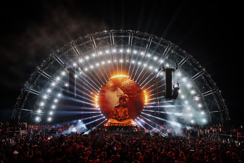 Van Damme cabling powers Ushuaia Dubai into its second Winter Season